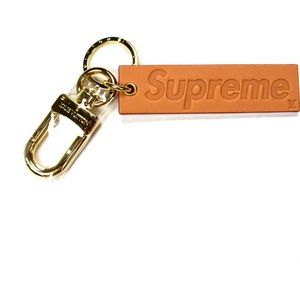 Louis Vuitton Supreme Keychain